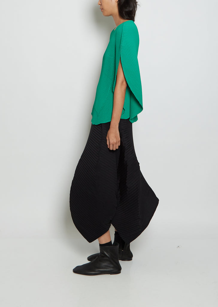 Orbicular Crepe Pleat Top