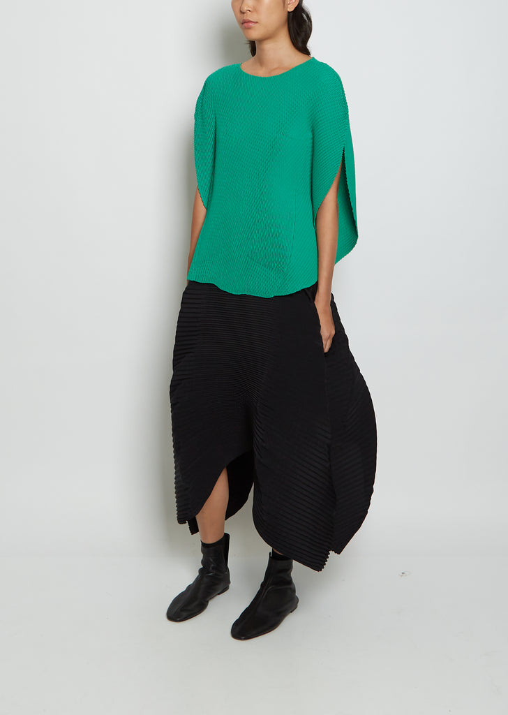 Orbicular Crepe Pleat Top