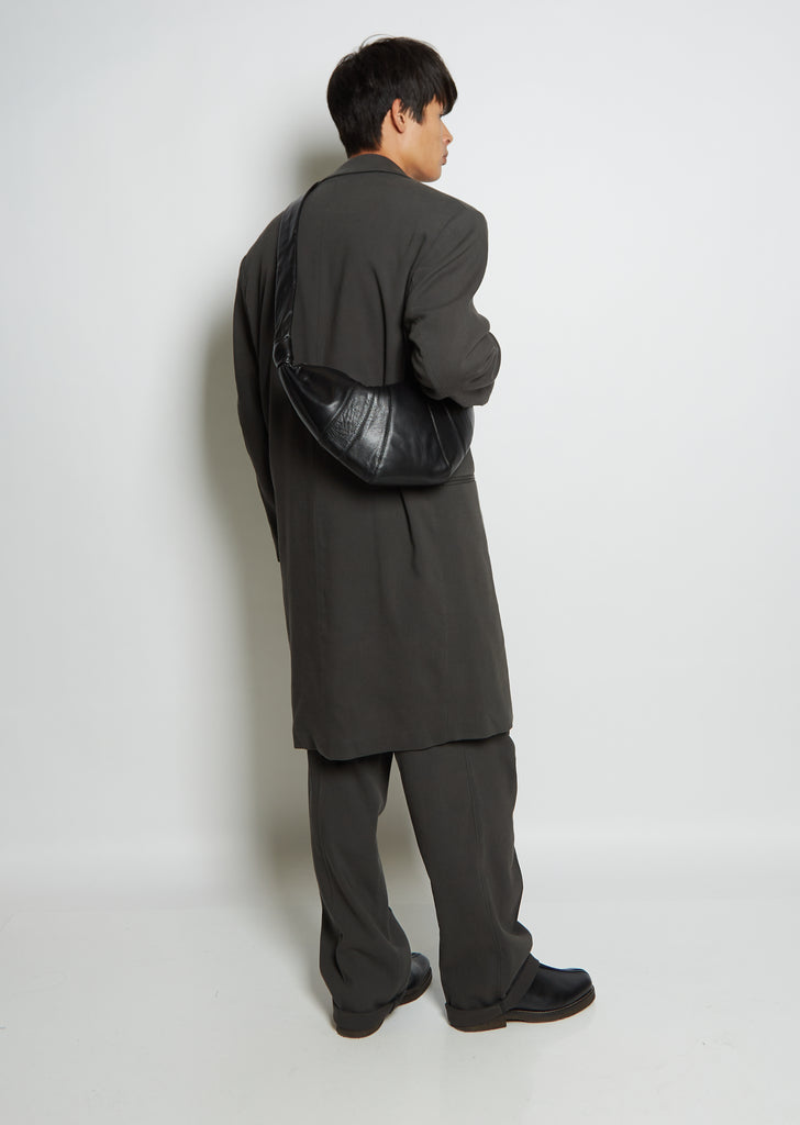 Medium Croissant — Black
