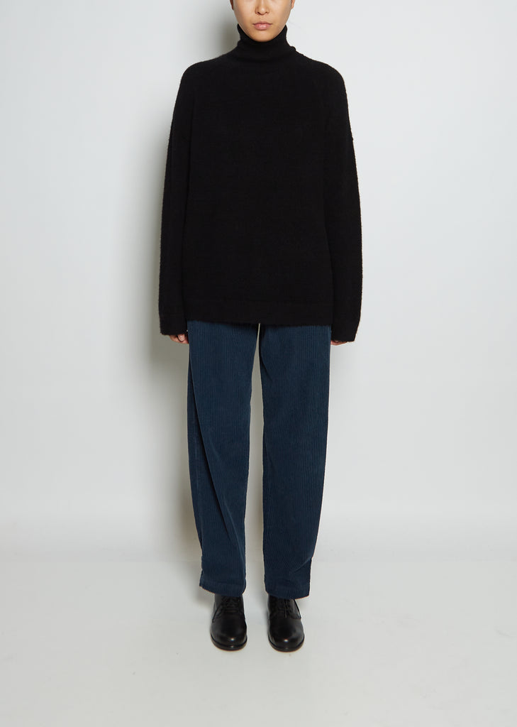 Alisia Cashmere Turtleneck — Black