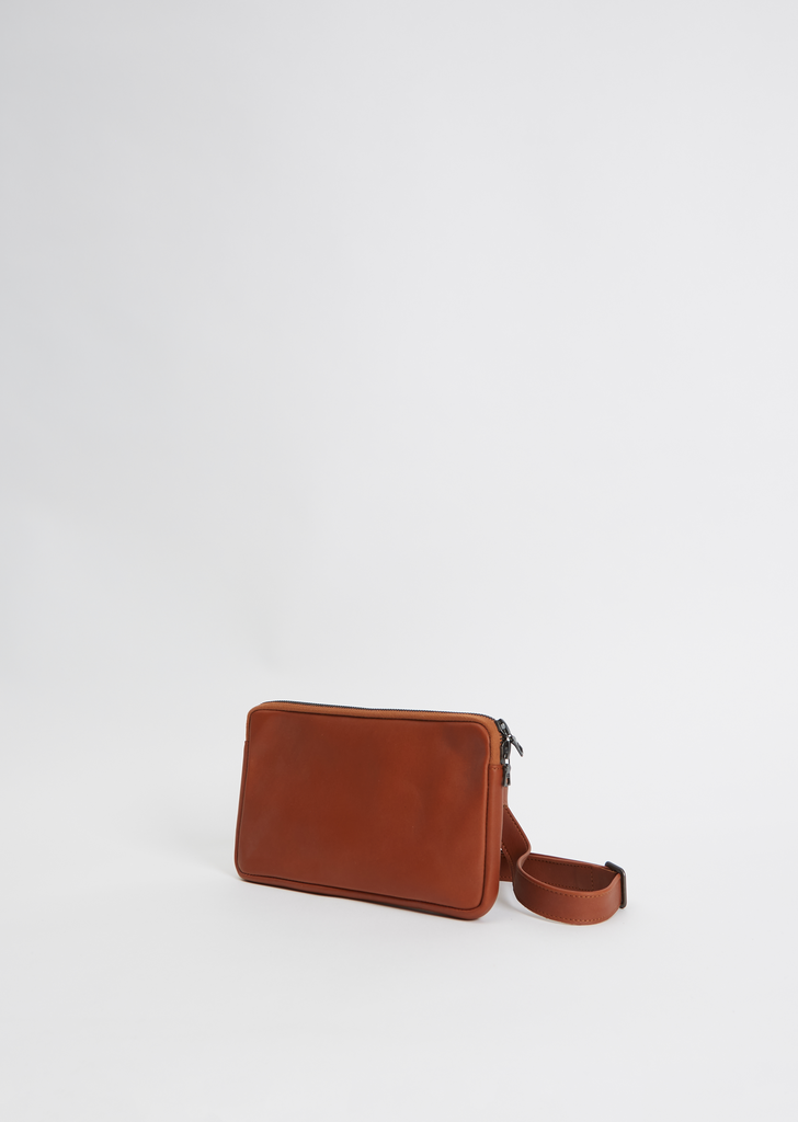 Round-Flap Banana Bag — Dark Honey