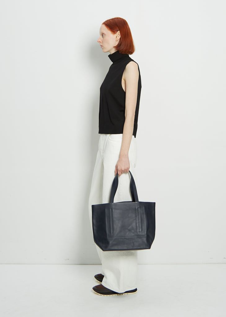 Medium Double Tanned Caff Highway Basket Bag — Navy