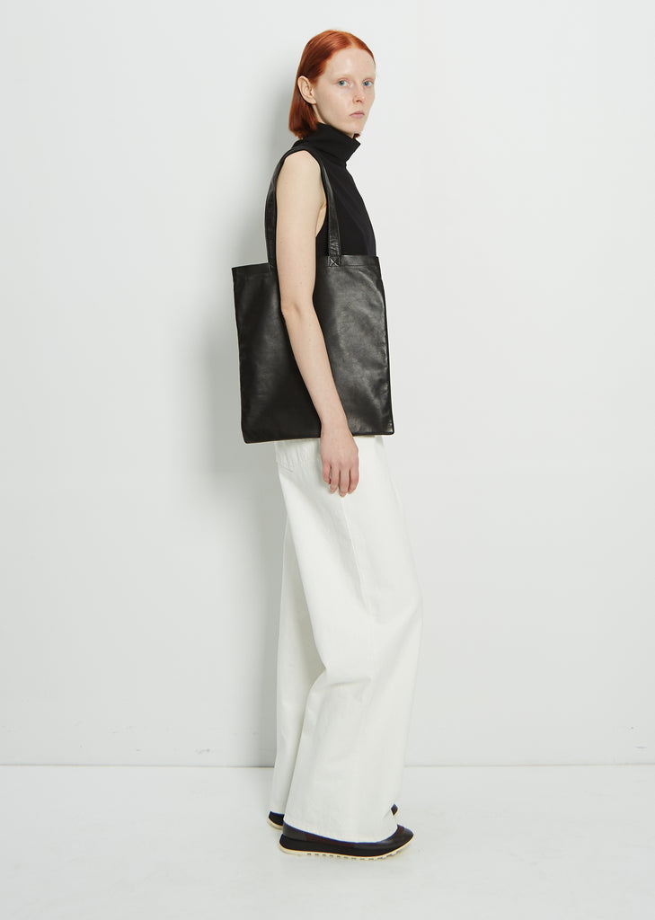 Ultra Soft Zip Tote — Black