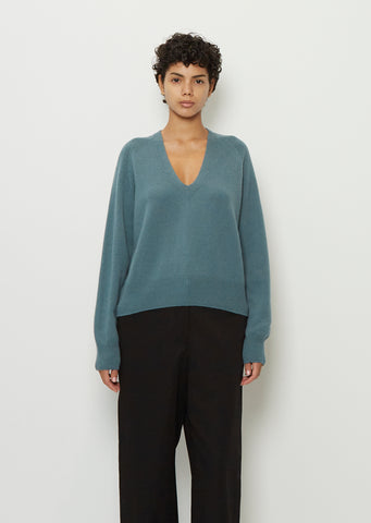 Cashmere Cropped V Neck — Marine