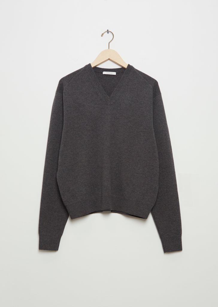 Unisex V-Neck Wool Jumper — Zinc Chine