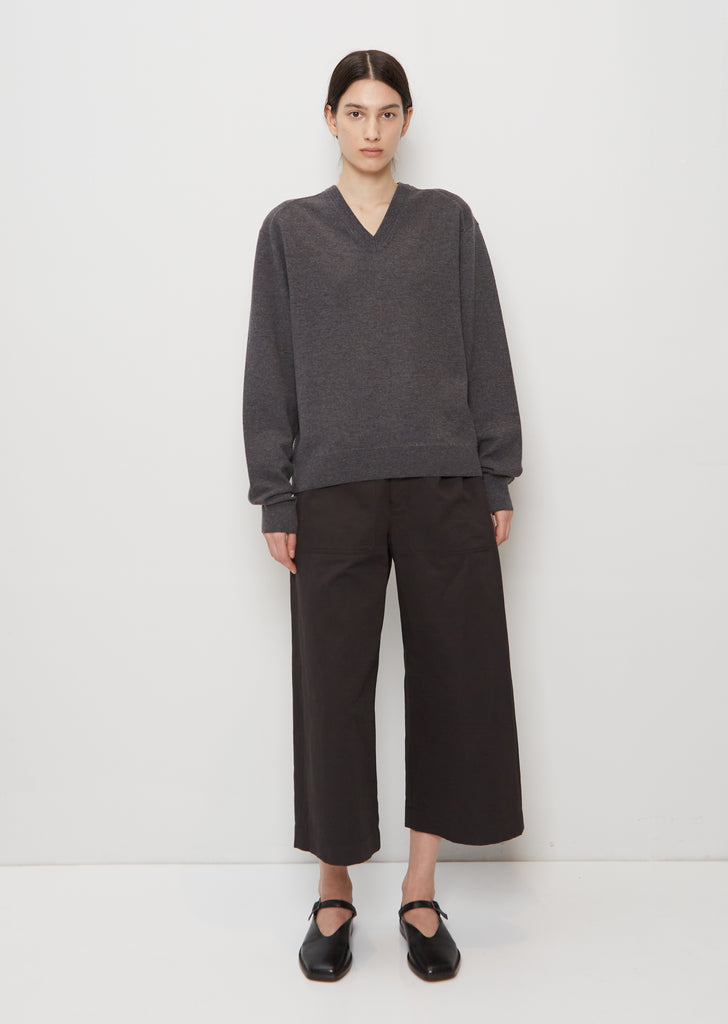 Unisex V-Neck Wool Jumper — Zinc Chine