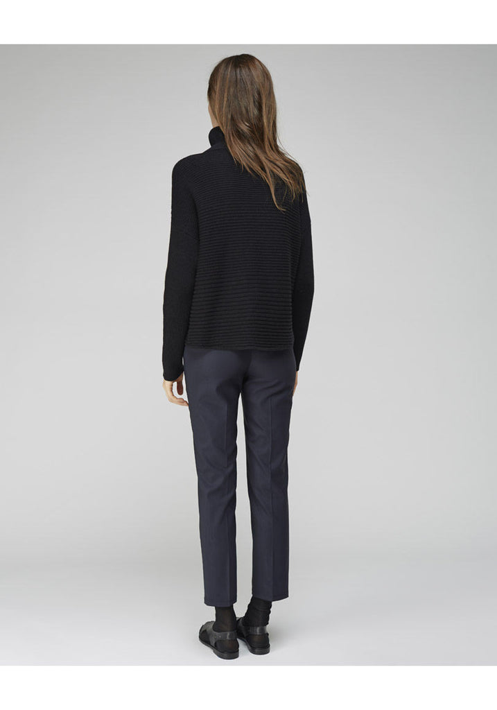 Cropped Wool Pant
