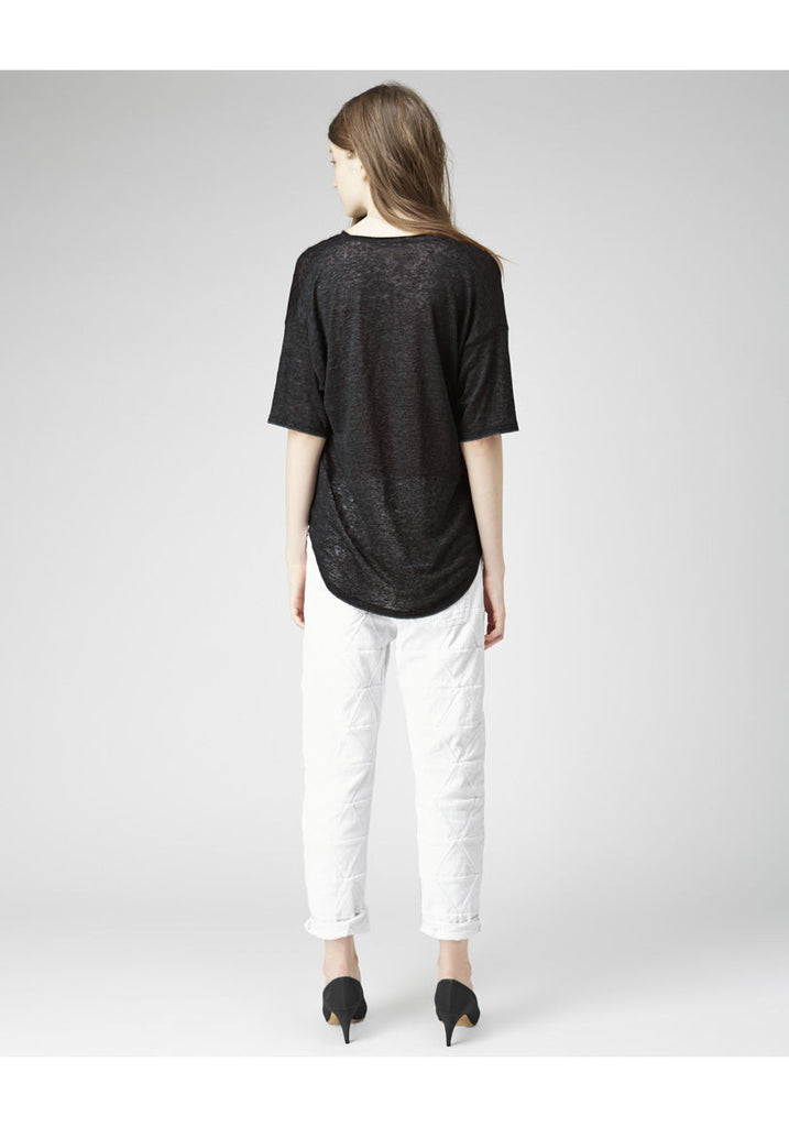 Minea V-Neck Tee