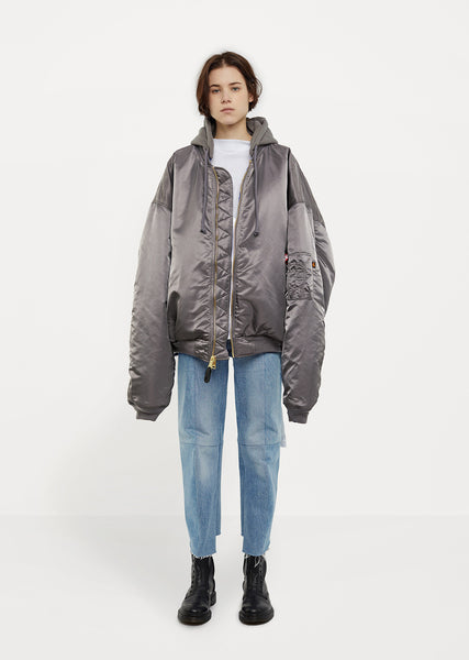 VETEMENTS ALPHA 再構築 ボンバージャケット ヴェトモン x アルファインダストリーズよりオートバイ競技から