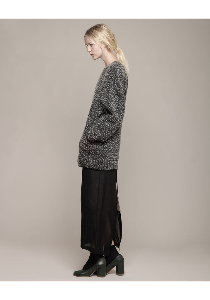 Rounded Shoulder Sweatshirt