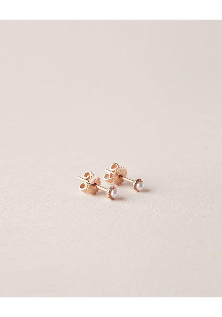 Pearl Stud Earring