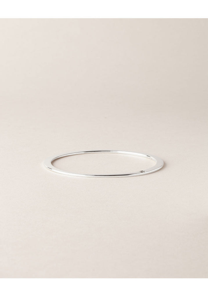 Silver Oval Bangle with Cognac Diamond