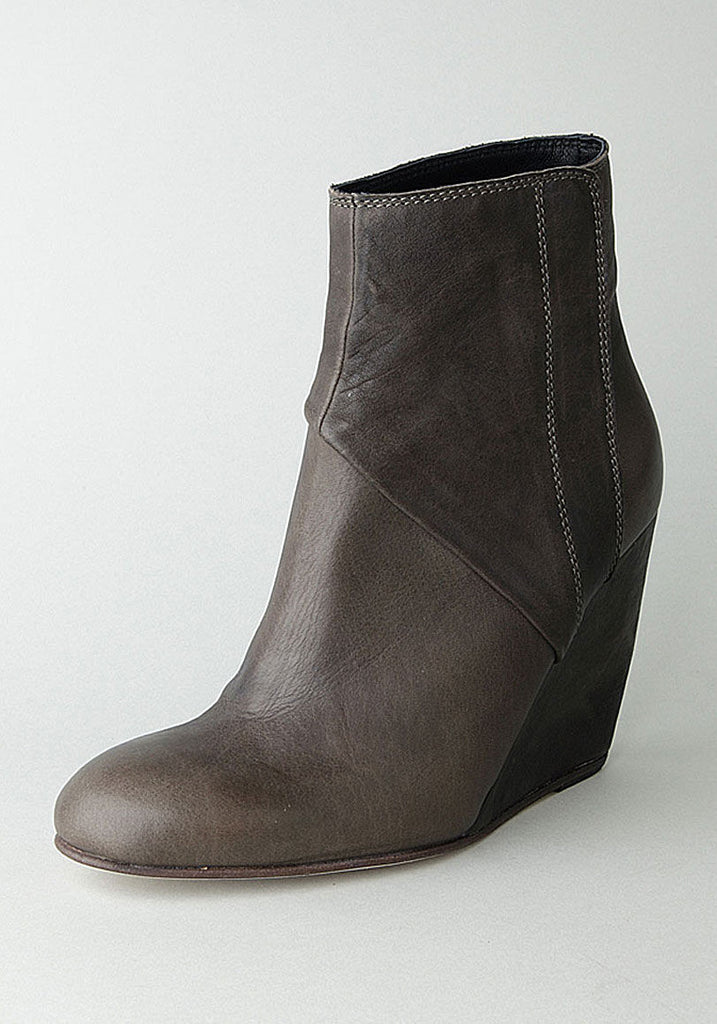 The Pilgrim Wedge Boot