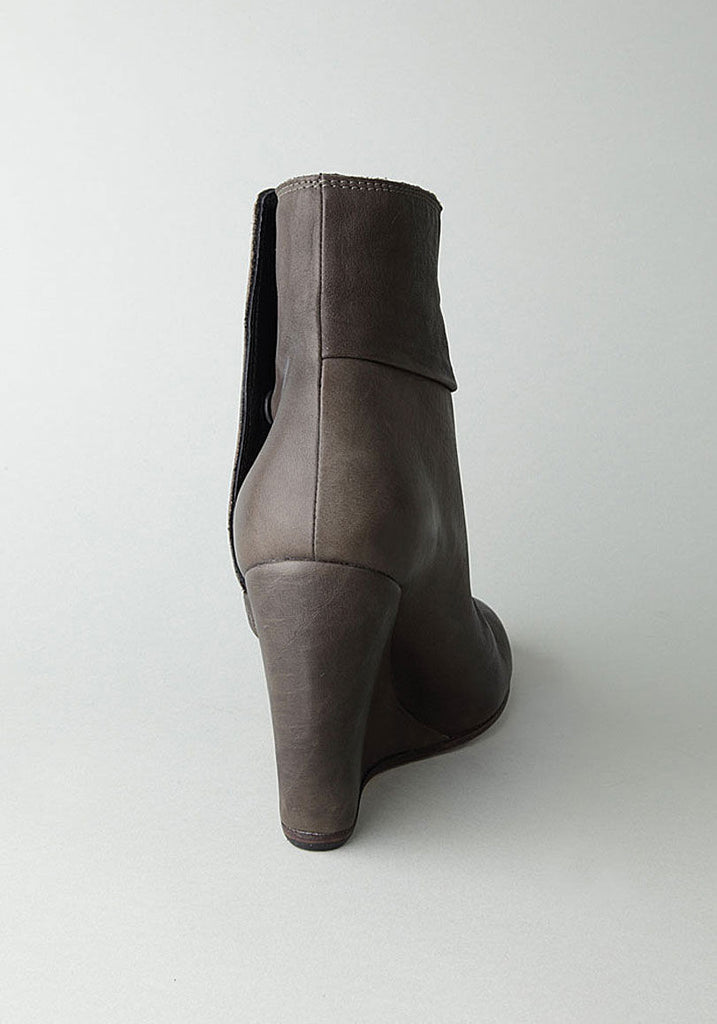 The Pilgrim Wedge Boot
