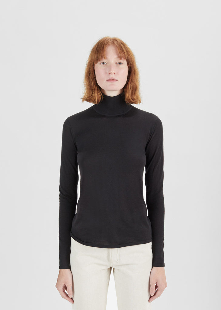 Lightweight Turtleneck