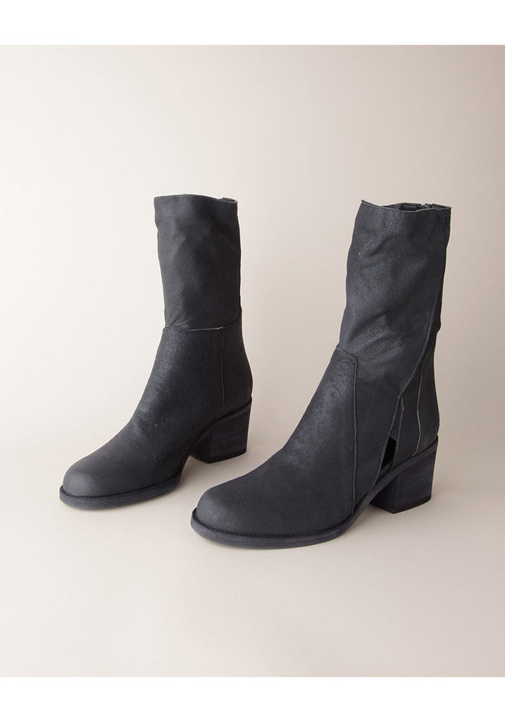 The Cover Wrapped Boot