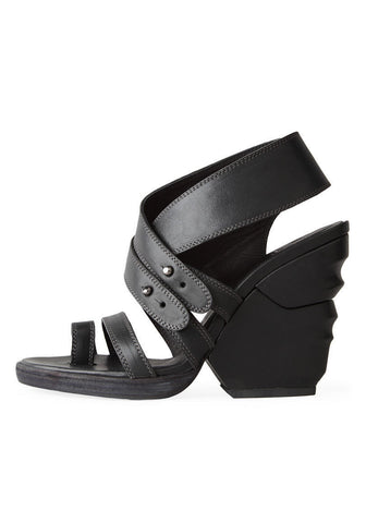 The Sharp Waved Wedge