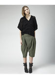 Cross-Front Cropped Pant
