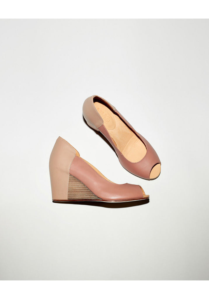 Two-Tone Wedge