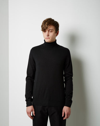 Wool Knit Turtleneck