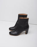 Curved-Heel Boot