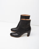 Curved-Heel Boot