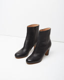 Curved-Heel Boot