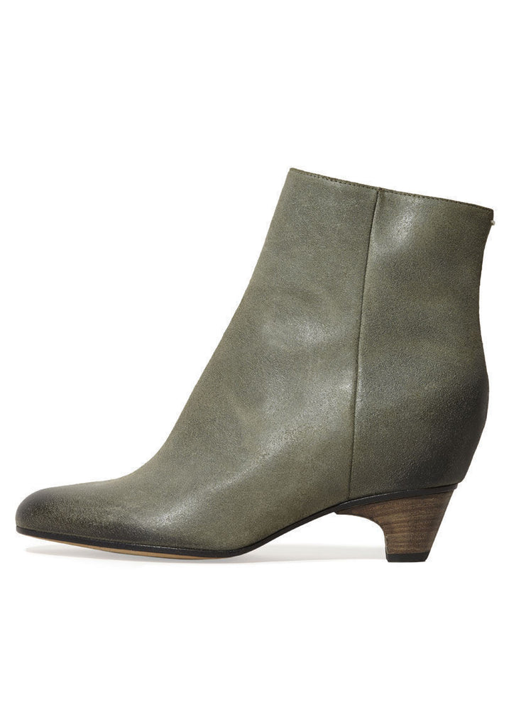 Half-Wedge Boot