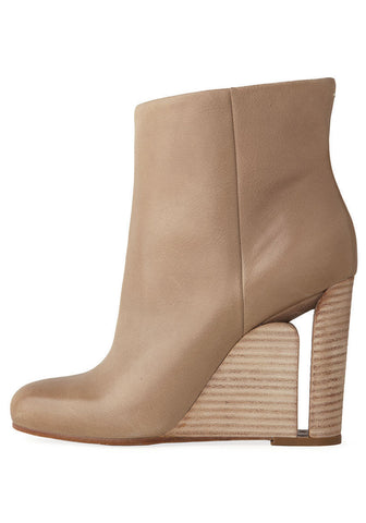 Heel-In-Heel Boot