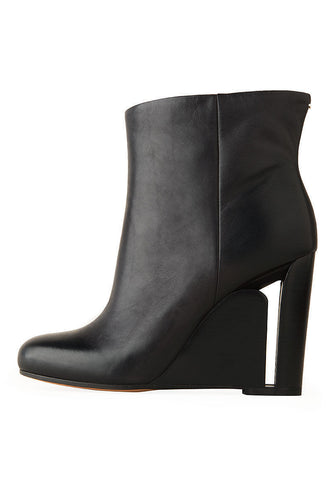 Heel-In-Heel Boot