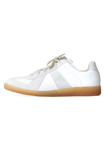 Low Top Sneaker