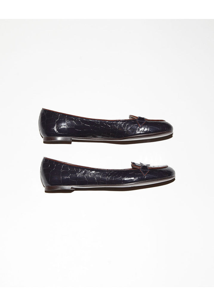 Crocodile Embossed Flat