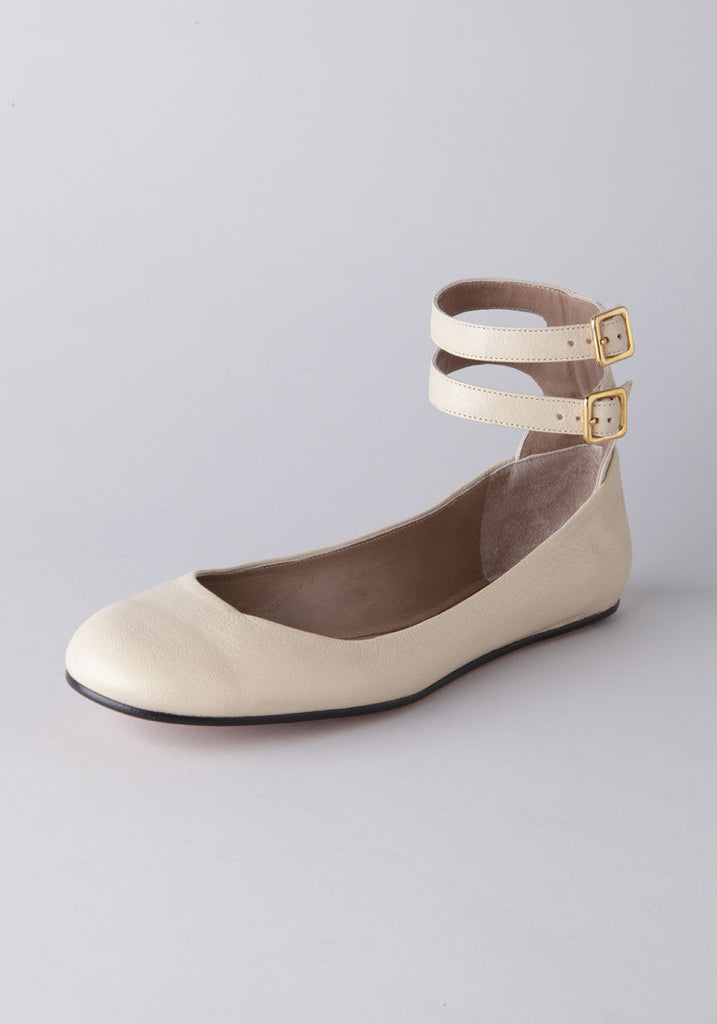 Flat w/ Double Ankle Strap