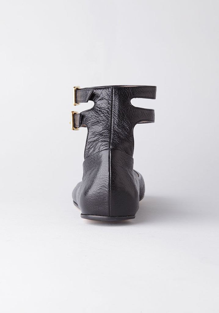Flat w/ Double Ankle Strap