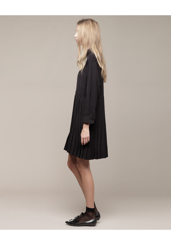 Pointed Rhinestone Flat