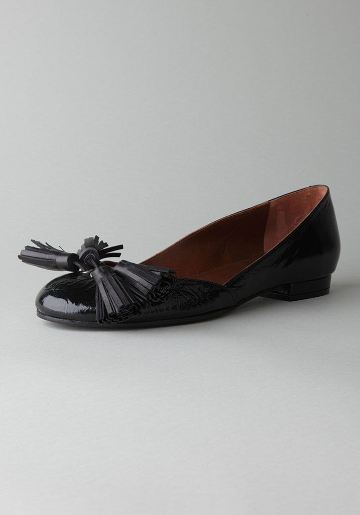 Wrinkled Flat with Tassels