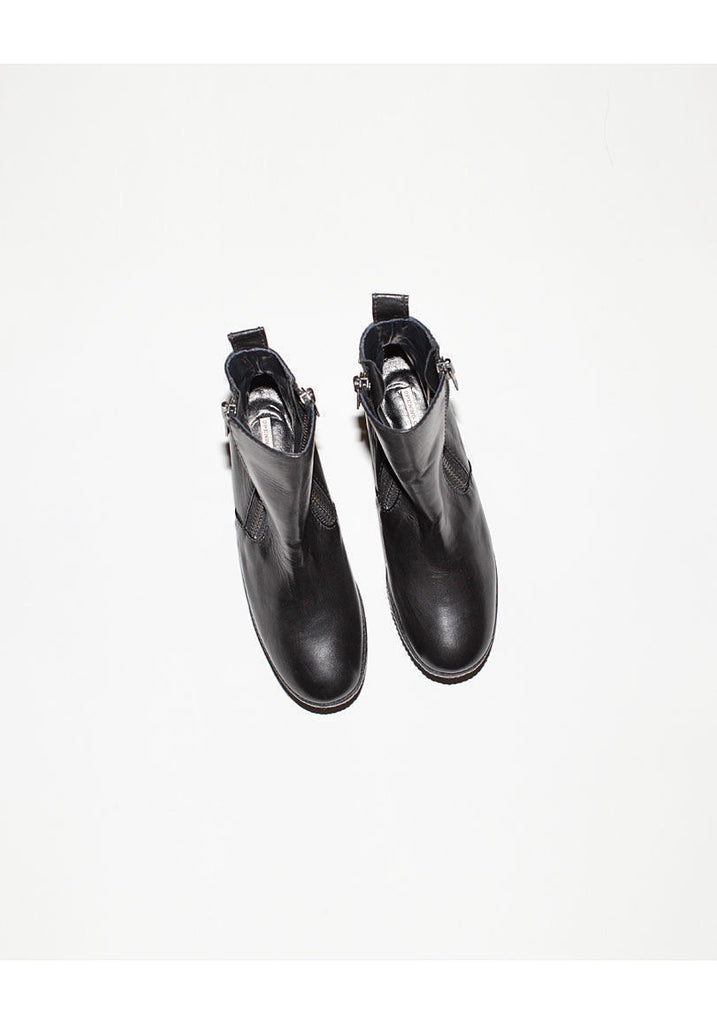 Bettina Zipper Clog Boot