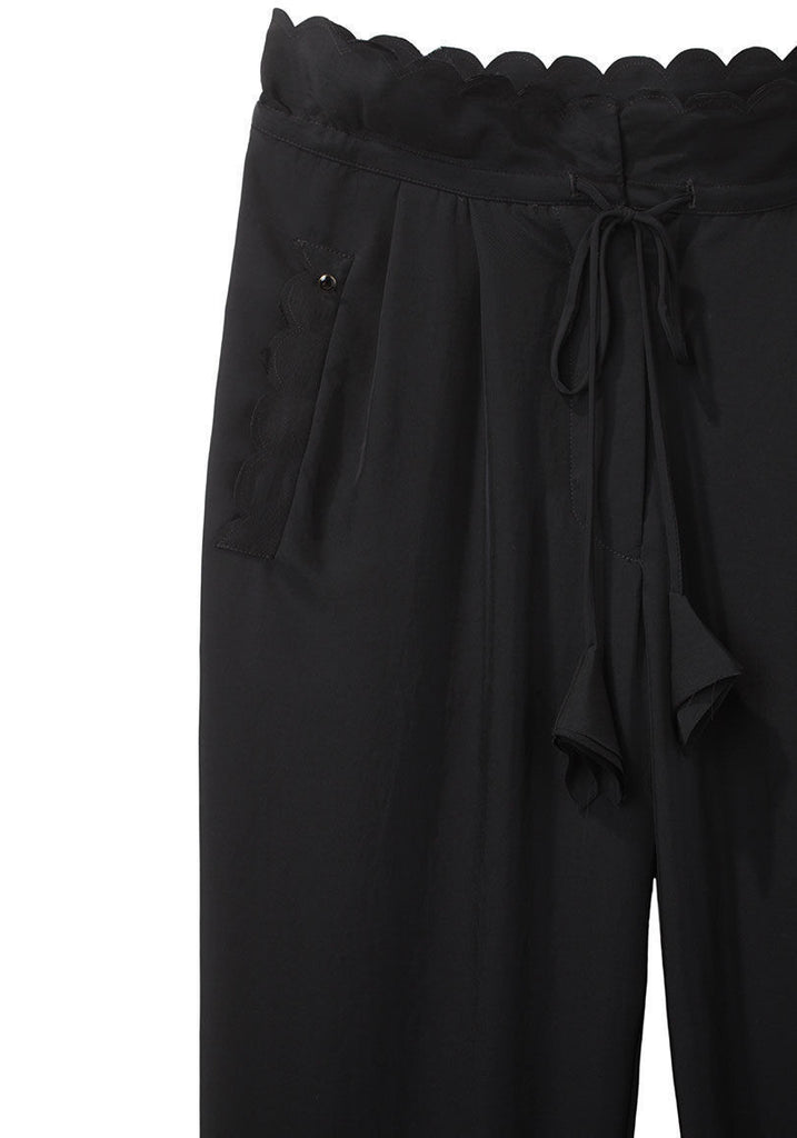 Gathered Scallop Pant