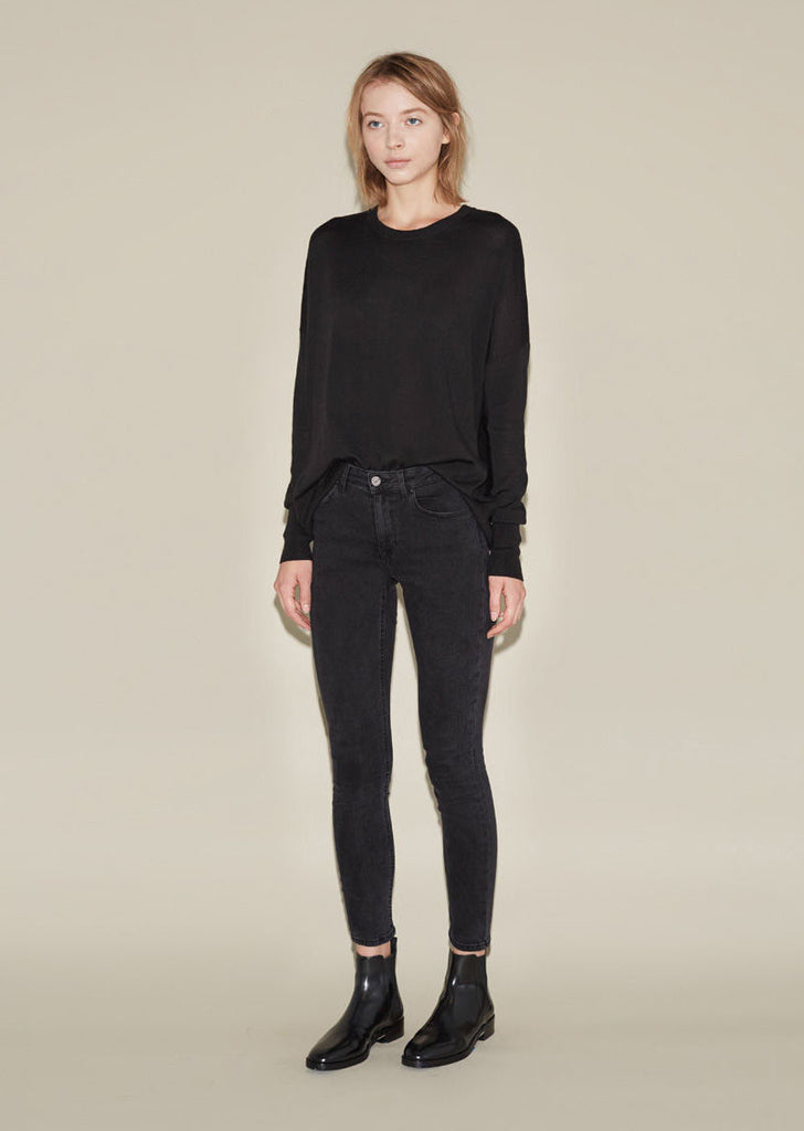 Skin 5 Used Black Jean