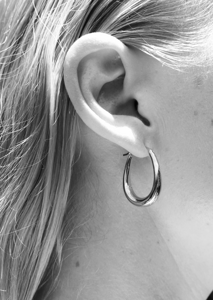 Tiny Egg Hoops – La Garçonne 