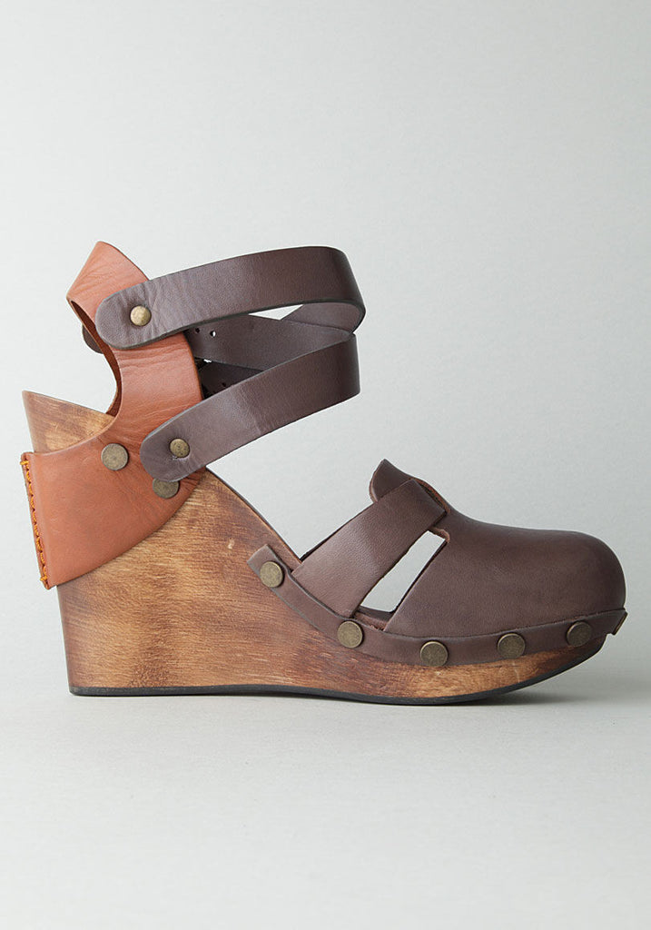 Double Buckle Wedge