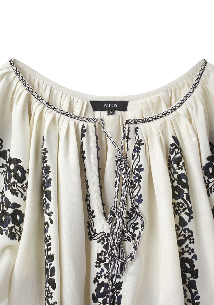 Floral Embroidery Cropped Top