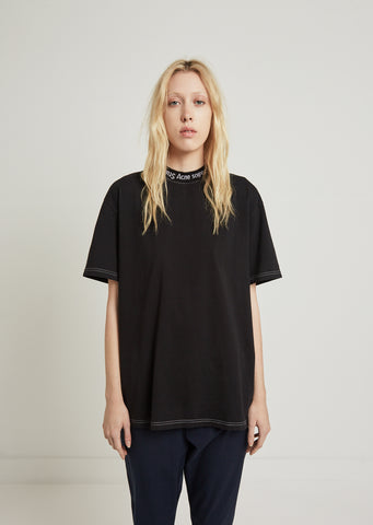 Gojina Dyed Neck Logo Tee