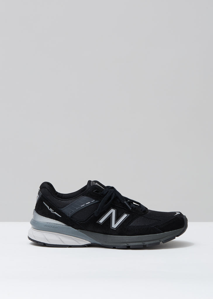 990v5 Sneakers