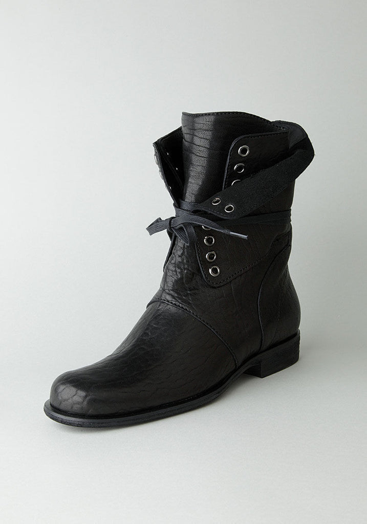 Double Eyelet Lace Up