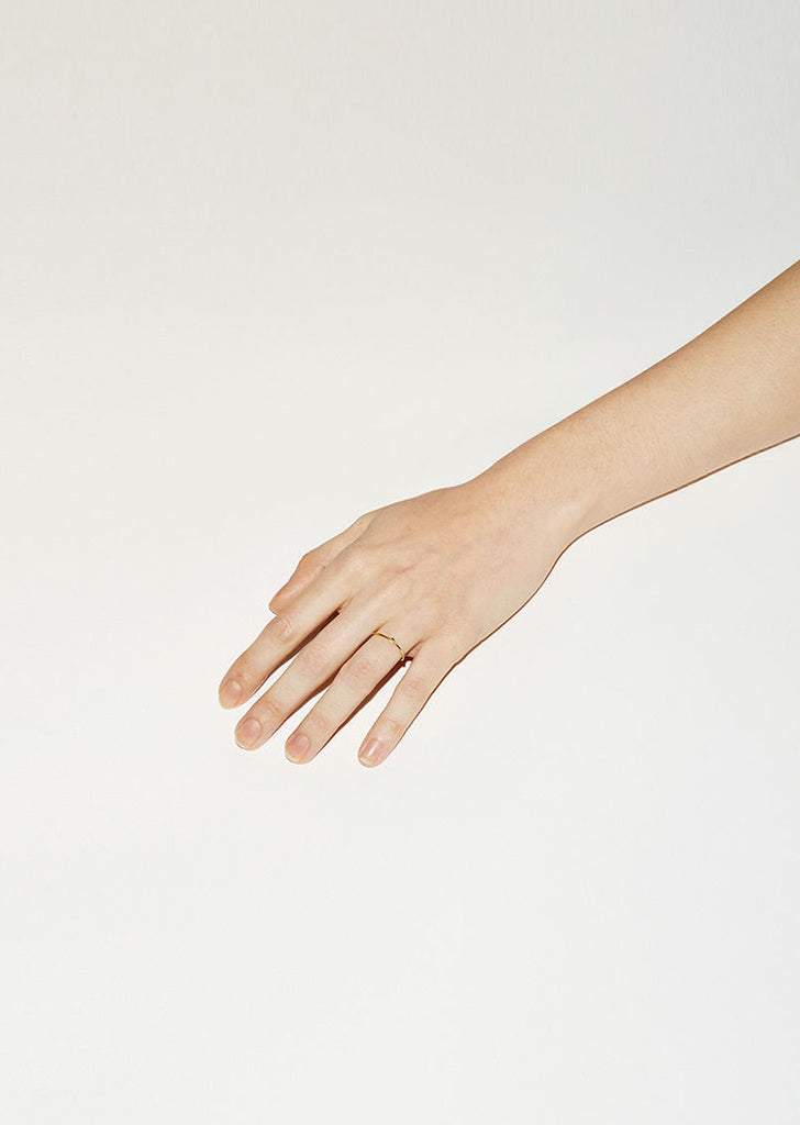 Tiny Point Black Diamond Ring