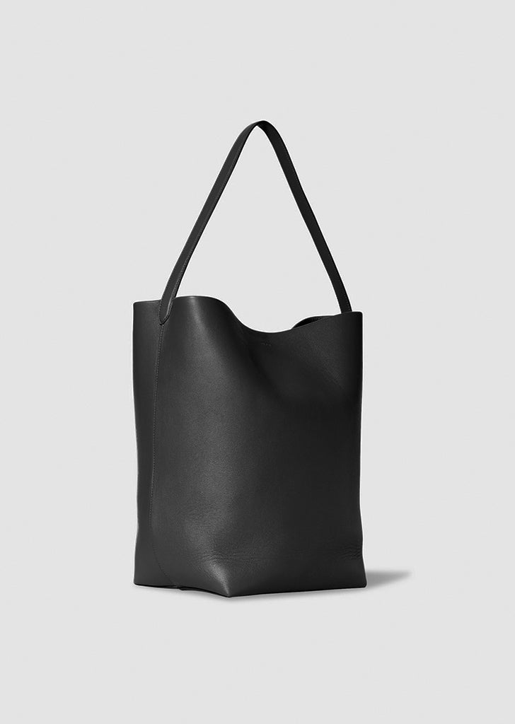 Large N/S Park Tote — Black