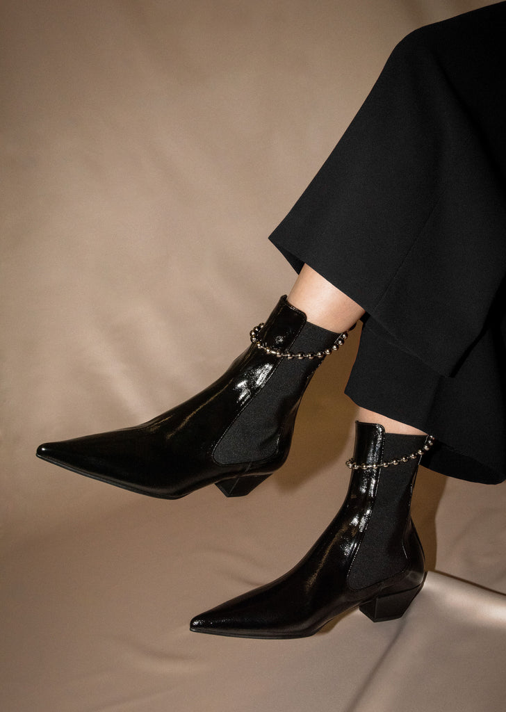 Removable Chain Chelsea Boot