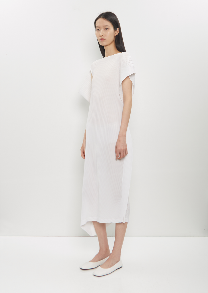 Shadow Study Pleats Solid Dress