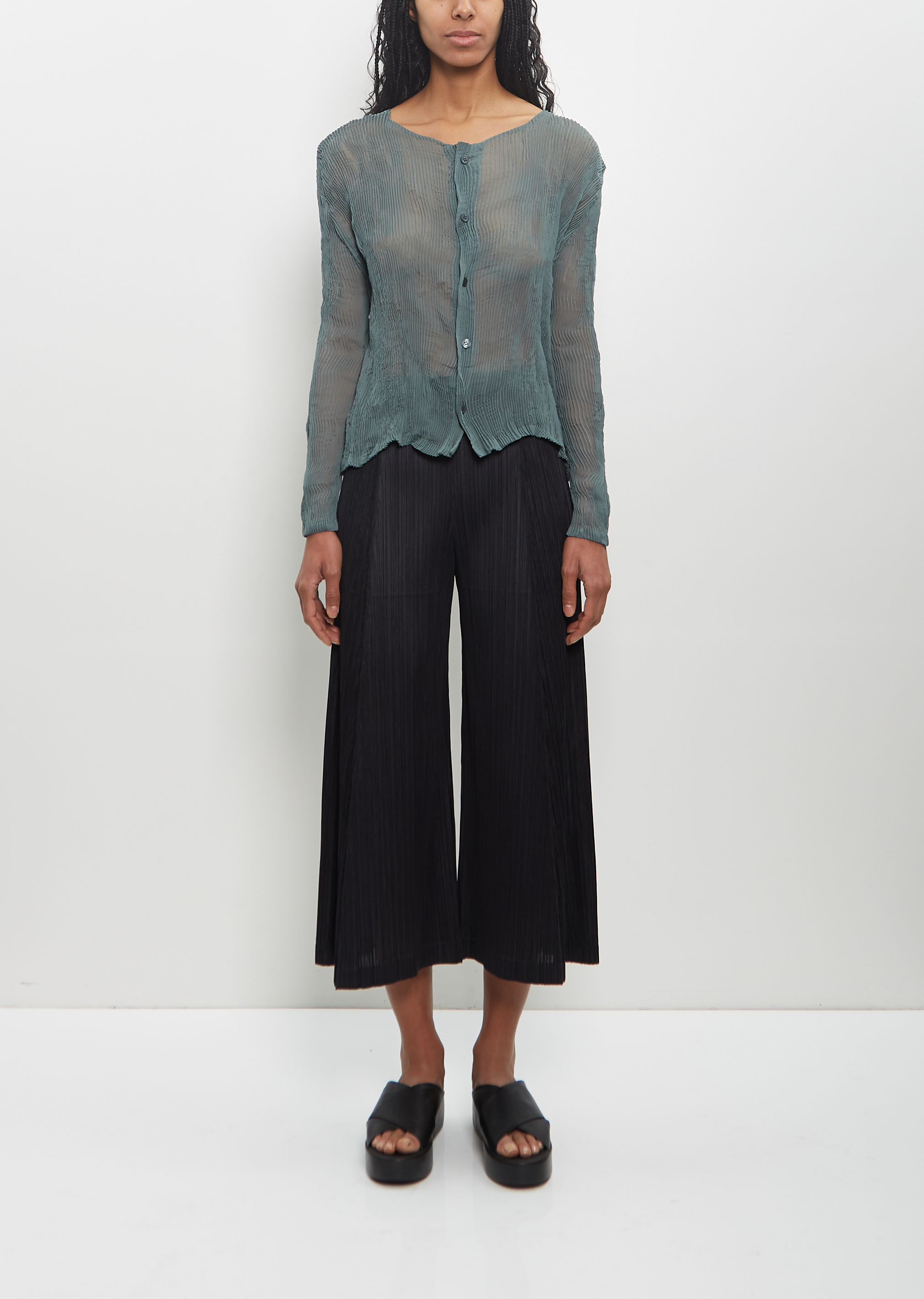 Poly Chiffon Twist 1 Cardigan – La Garçonne Poly Chiffon Twist 1 Cardigan – La Garçonne